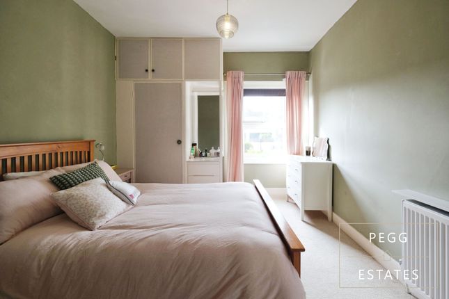53 Petitor Road, Torquay TQ1 2 bed flat for sale