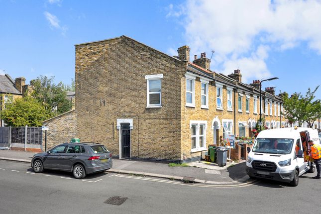 Coopers Lane, Leyton, E10 4 bed house for sale