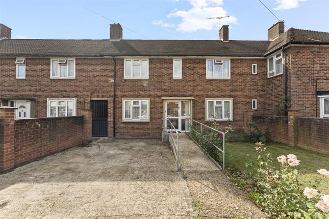 Ringway, Southall UB2 3 bed terraced house for sale