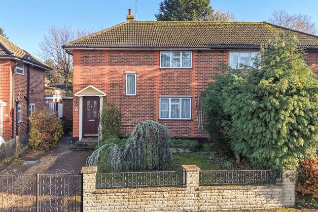 Oveton Way, Great Bookham... 3 bed semi