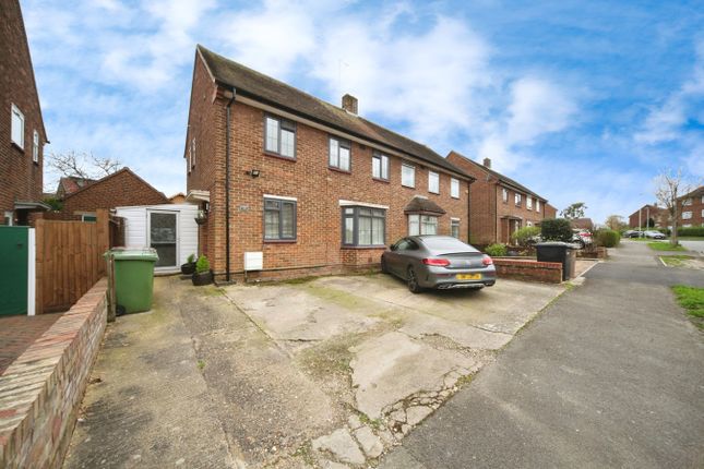Bloomfield Avenue, Luton LU2 3 bed semi