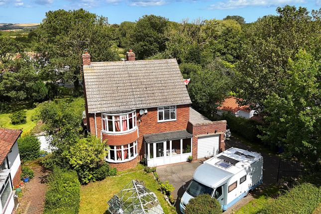 West End, Muston, Filey 3 bed detached house for sale