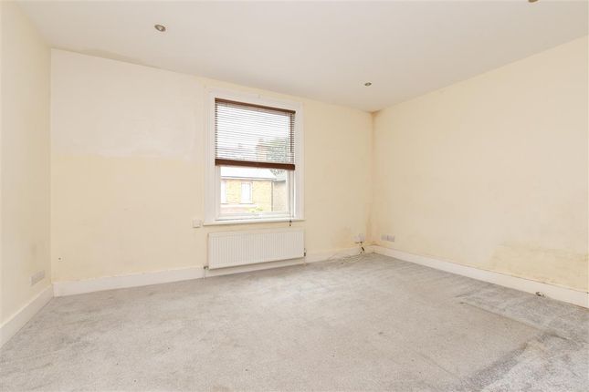 2 bed maisonette