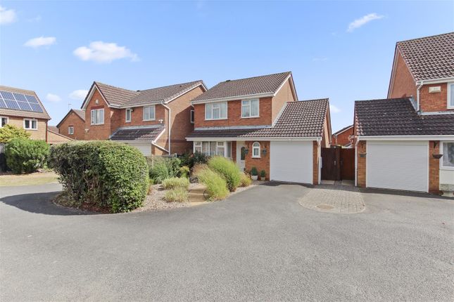 Poppy Close, Rushden 3 bed detached house for sale