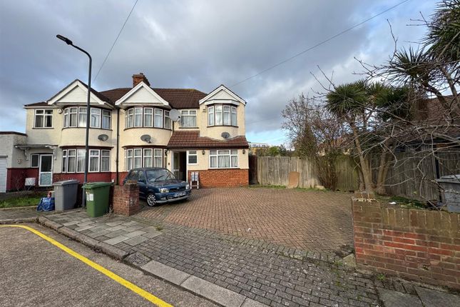 5 bedroom semi-detached house for sale