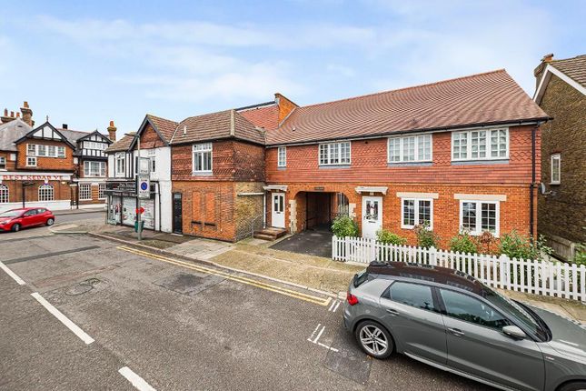 Aynscombe Angle, Orpington, Kent, BR6... 1 bed flat for sale