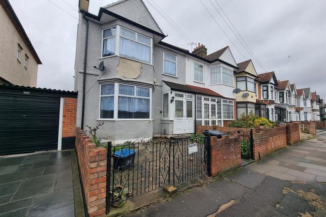 Haslemere Road, Ilford 3 bed end of terrace house for sale