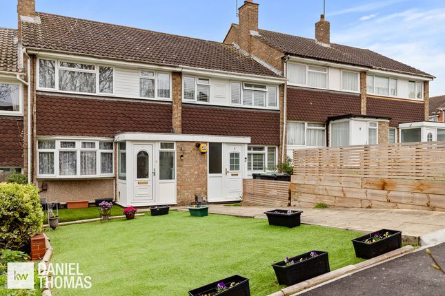 Chequers Walk, Waltham Abbey, EN9 3 bed terraced house for sale