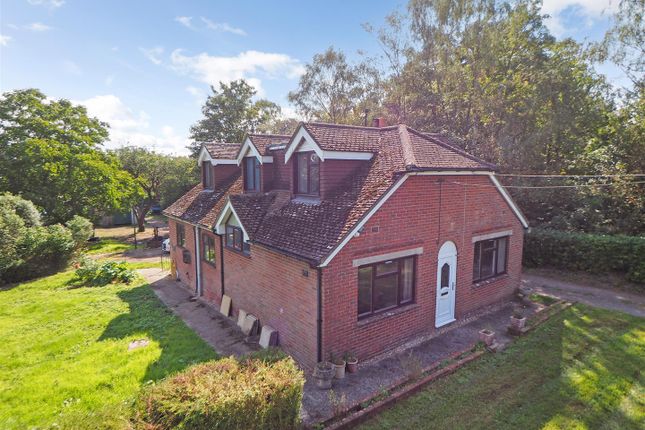 New Road, Landford, Wiltshire 4 bed detached house for sale