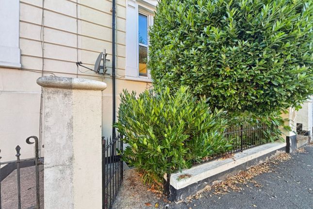 Wellesley Villas, Wellesley Road... 2 bed house for sale