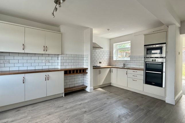 Broadway West, Tyne and Wear NE3 3 bed terraced house for sale