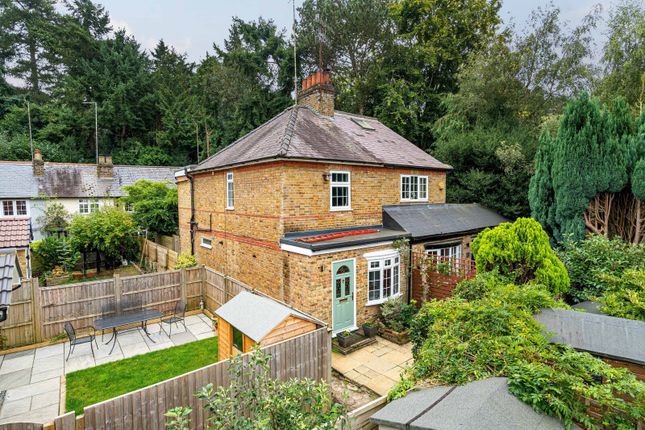 Brooklands Lane, Weybridge, KT13 3 bed semi