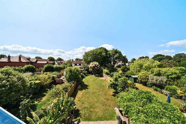 5 bedroom semi-detached house for sale