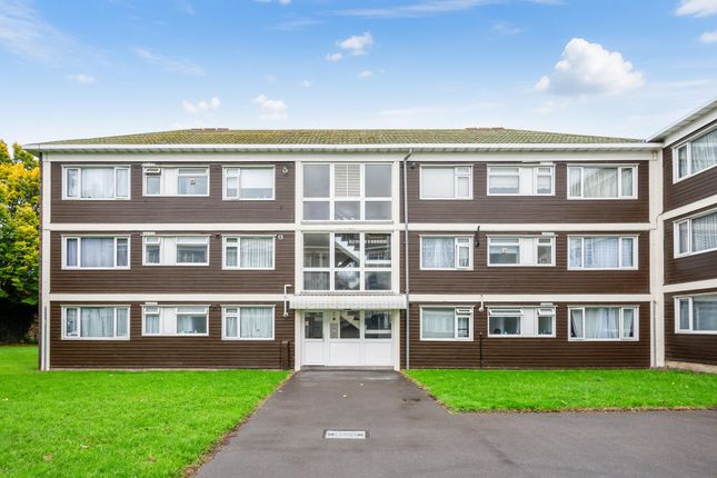 Brent Lea, Brentford 3 bed flat for sale