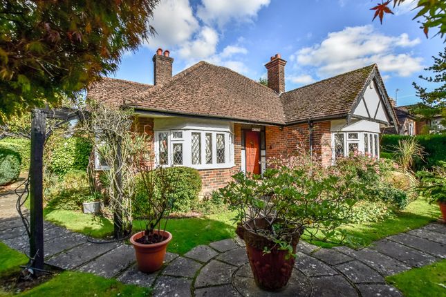 Woodside Road, Amersham, Bucks, HP6 4 bed bungalow for sale