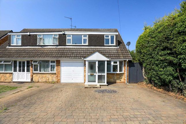 Fitzwilliam Drive, Barton Seagrave 3 bed semi