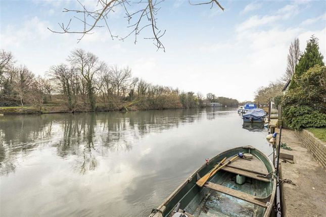 Sunbury Court Island... 2 bed house for sale