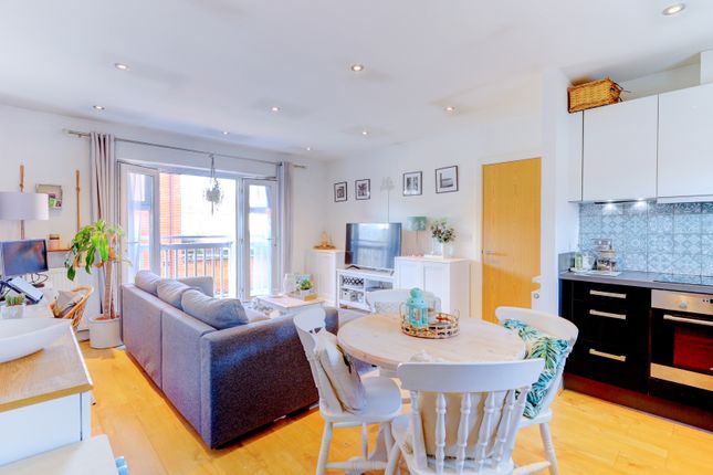 Chequers Avenue, Buckinghamshire HP11 2 bed house for sale