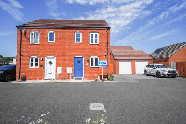 2 bedroom semi-detached house for sale