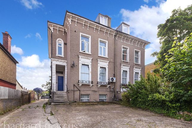 Studio flat for sale