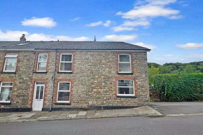 High Street, Pontypool NP4 3 bed end of terrace house for sale