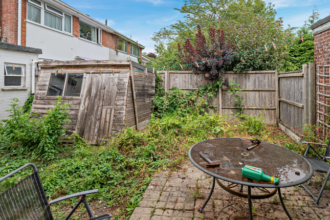 4 bed detached house