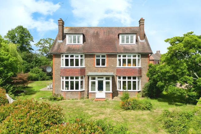6 bedroom detached house for sale