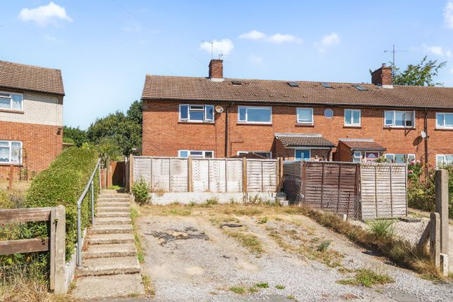 Bricksbury Hill, Farnham, Surrey, GU9 2 bed end of terrace house for sale