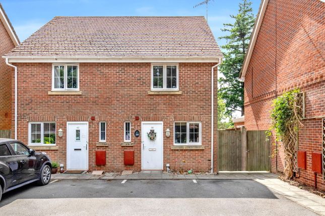 2 bedroom semi-detached house for sale