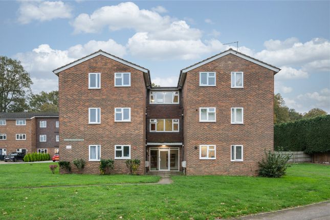 Orchard Way, Surrey KT15 1 bed flat for sale