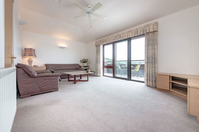 St. Mary's Mount, Caterham CR3 5 bed apartment for sale