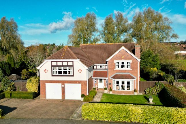 5 bedroom detached house for sale