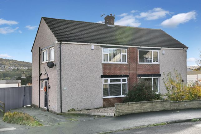 Fyfe Crescent, Baildon, Shipley 3 bed semi
