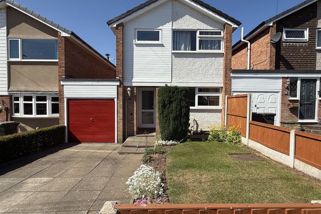 3 bedroom link detached house for sale