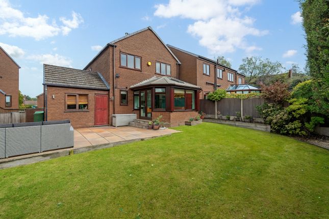 3 bedroom link detached house for sale