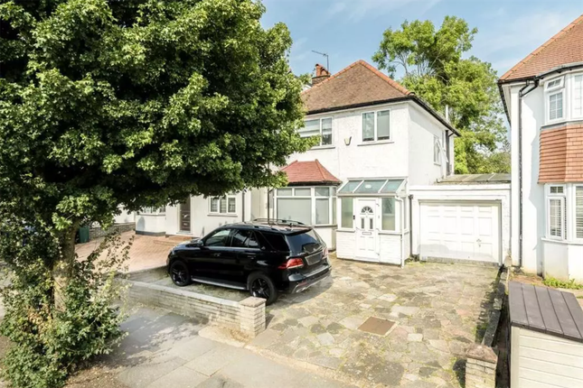 Shirehall Lane, London NW4 3 bed detached house for sale