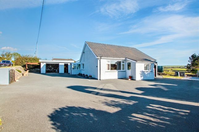 Bowls Road, Blaenporth, Cardigan 2 bed detached bungalow for sale