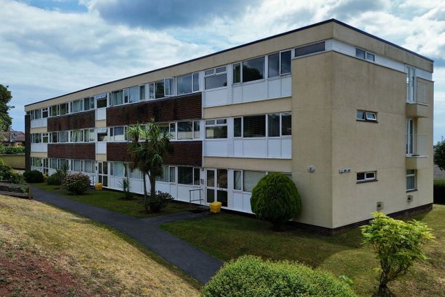 Barton Road, Torquay TQ1 2 bed ground floor flat for sale