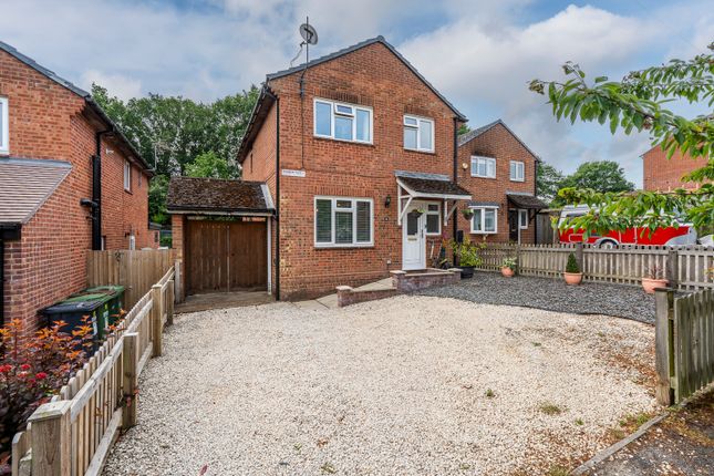 Lancaster Close, Bursledon... 4 bed semi