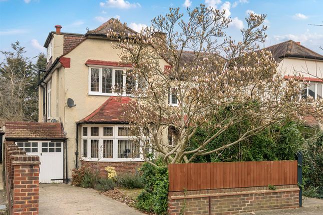 Chatsworth Road, London, NW2 4 bed detached house for sale