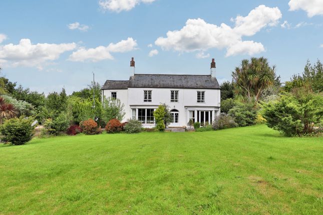 6 bed detached house