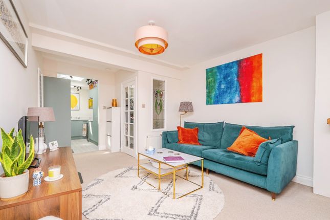 2 bedroom cottage for sale