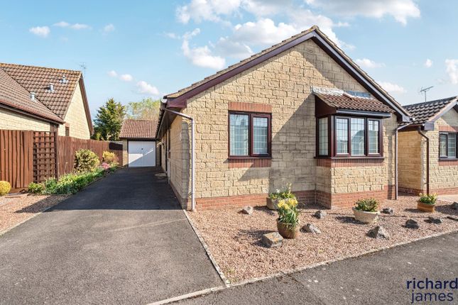 The Close, Lydiard Millicent, SN5 3 bed detached bungalow for sale