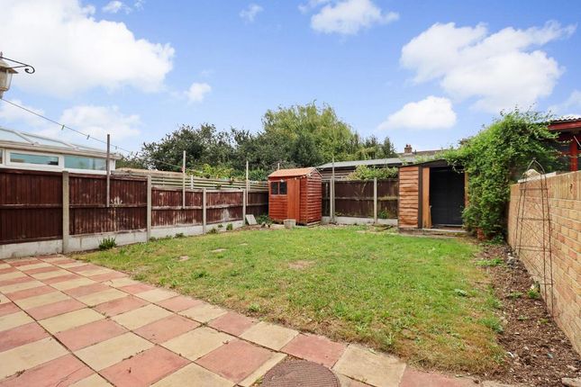 Wordsworth Gardens, Aylesham... 3 bed semi