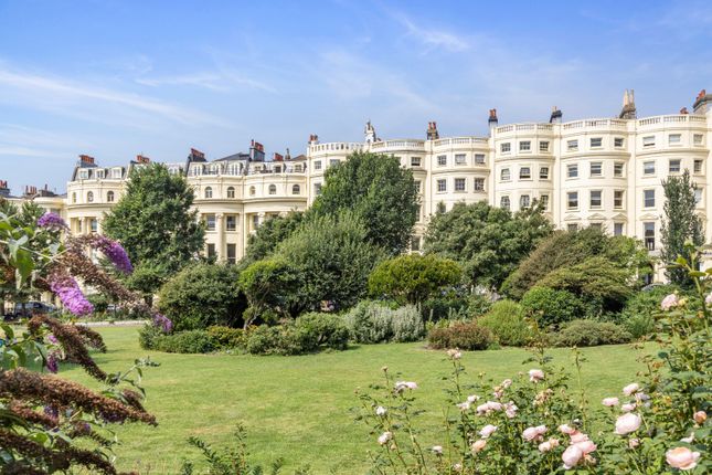 Brunswick Square, Hove, East Sussex, BN3 1 bed flat for sale