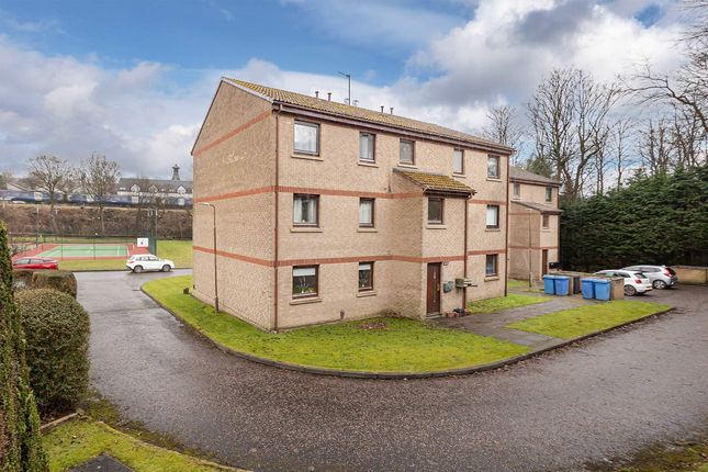 Baron's Hill Court, Linlithgow EH49 2 bed ground floor flat for sale