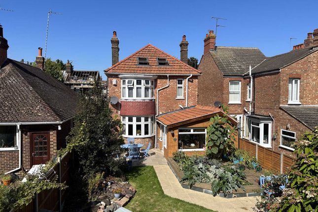 Clifton Road, Dunstable LU6 3 bed detached house for sale