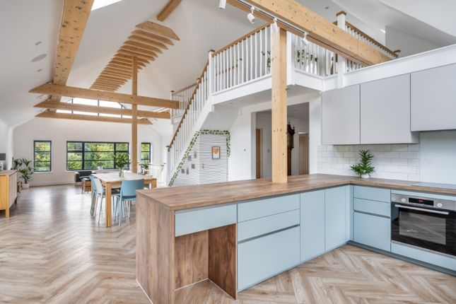 Courts Hill Road, Haslemere, Surrey 5 bed detached house for sale