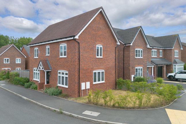 3 bed detached house