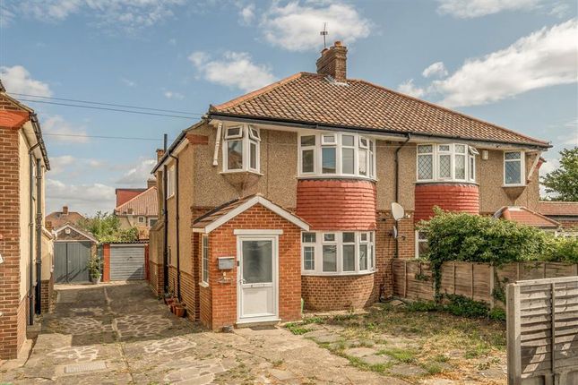 Wricklemarsh Road, London SE3 3 bed end of terrace house for sale